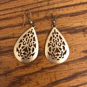 Gold teardrop earrings